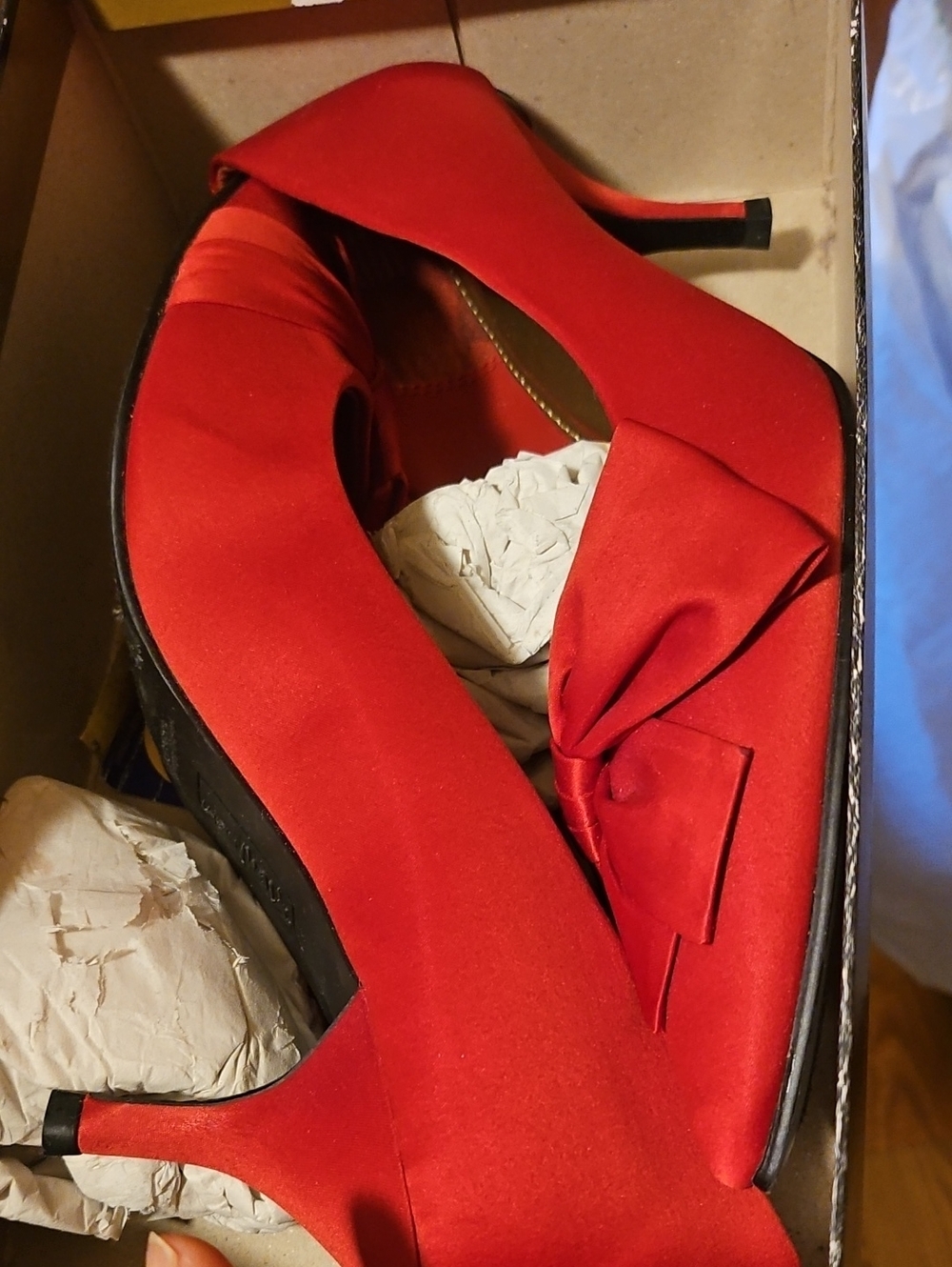 Women's Red Bow Pointed-Toe Heels